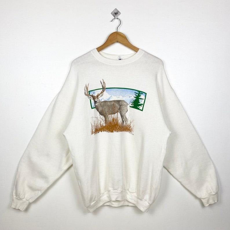 90s Art White-Tailed Deer Crewneck Sweatshirt T-Shirts, Hoodie | HypeDripTees.com