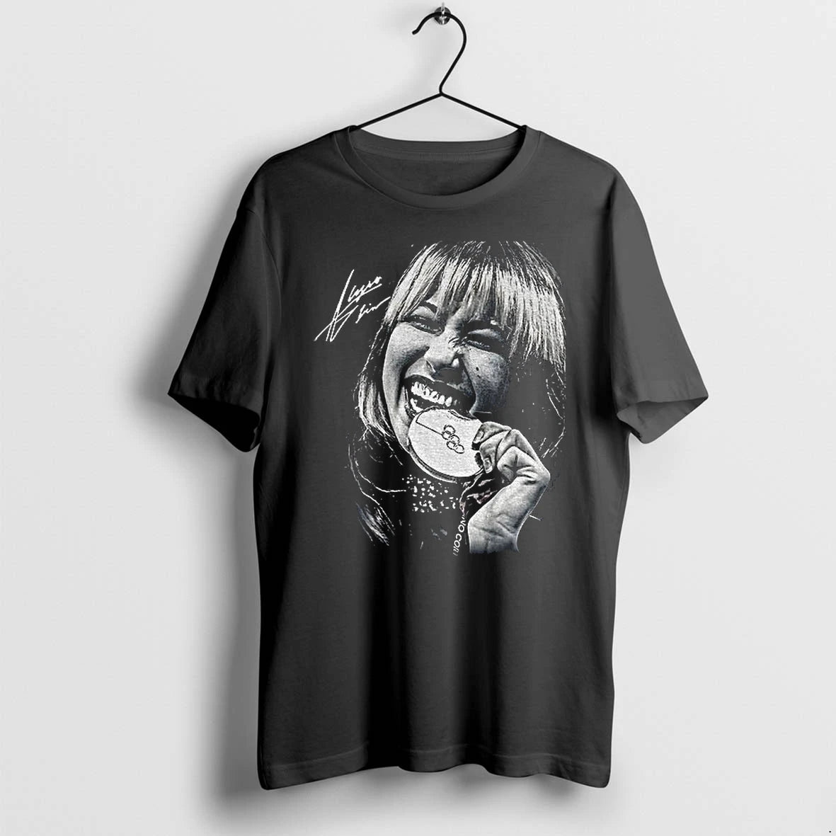Alysa Liu Figure Ice Skating Vintage Big Head Signature Tshirts Sweater Hoodie, Sweatshirt | HypeDripTees.com