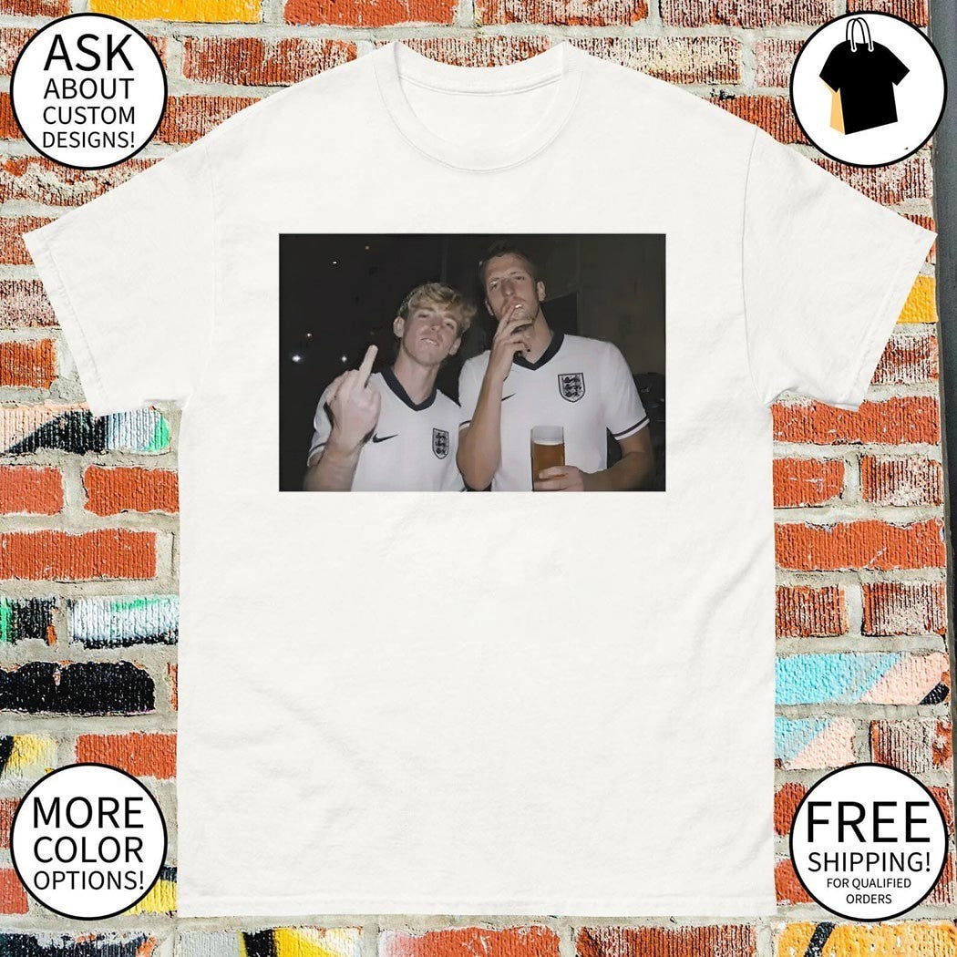 Anthony Gordon and Dan Burn middle finger England Soccer World Cup 2026 shirt