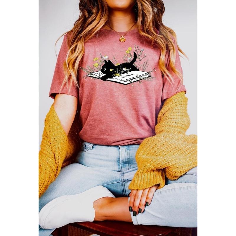 Cat Shirt,Cute Cat Book Sweatshirt,Book Lover T-shirt, Cat lover shirt,Reader Bookish Shirt,Floral book art Shirt, Book...