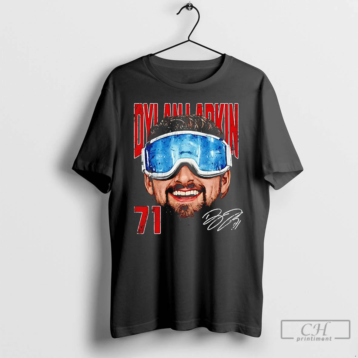 Classic Dylan Larkin Detroit Red Wings Goggles Big Head Signature T-Shirts, Hoodie, Sweatshirt | HypeDripTees.com