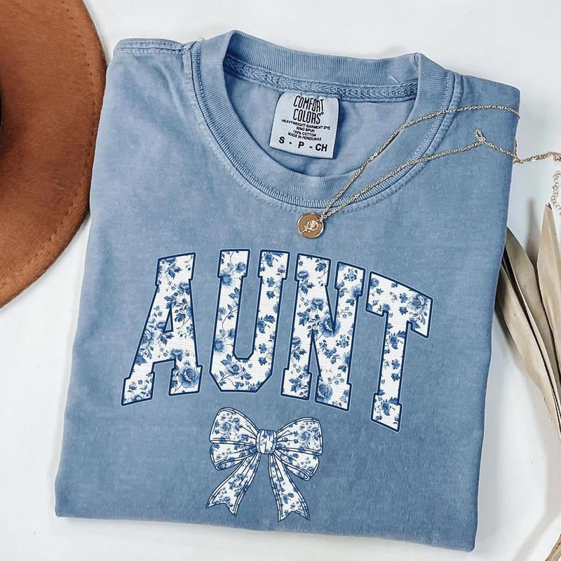 Comfort Colors Floral Aunt Shirt, Coquette Bow Aunt T-Shirt, Chinoiserie Style Aunt Tee, Pregnancy Announcement Gift for...