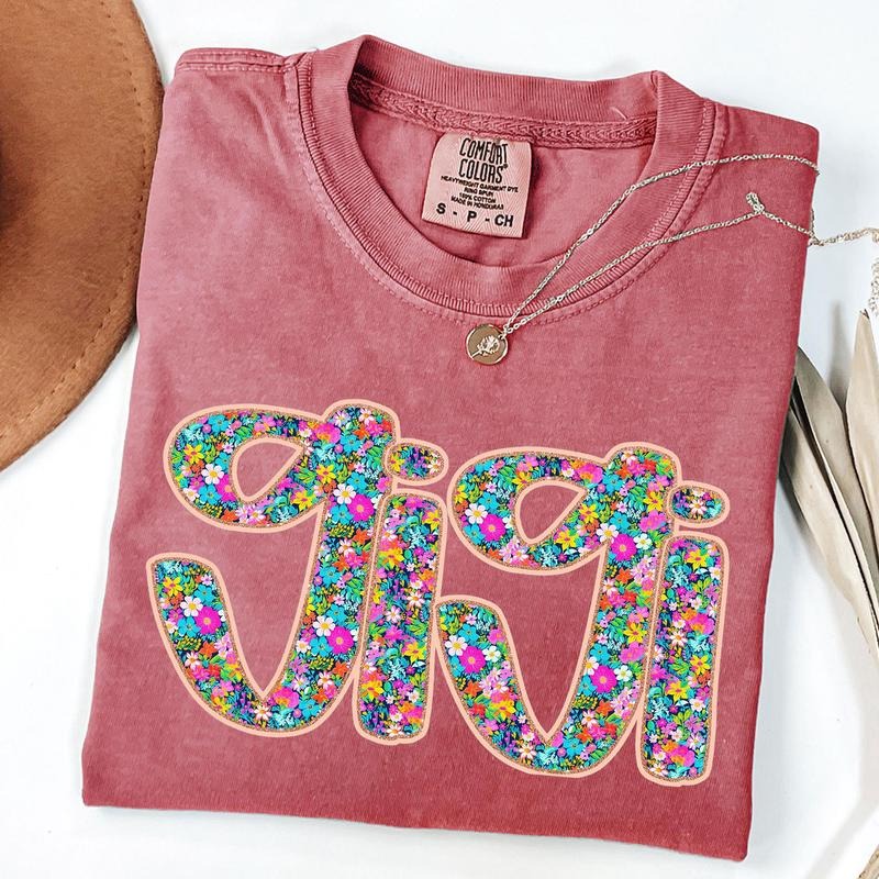 Comfort Colors Floral Gigi Shirt - Floral Graphic Tee - Mother's Day Gift - Vintage Style Tee - Aesthetic Spring Shirt