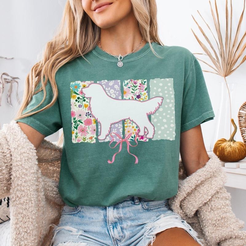 Comfort Colors Golden Retriever Shirt, Coquette Bow Golden Mama Tshirt, Floral Spring Retriever Mom T-Shirt, Mother'S Day...