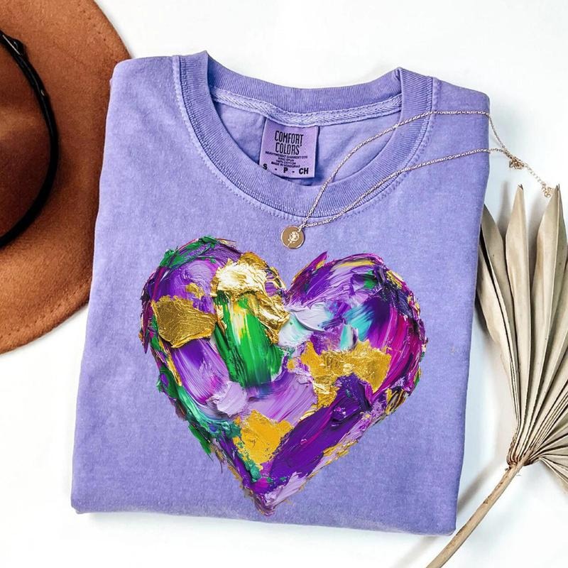 Comfort Colors Mardi Gras Heart Shirt, Brushstroke Heart T-Shirt for Mardi Gras, Louisiana Festival Shirt Hoodie, Sweatshirt