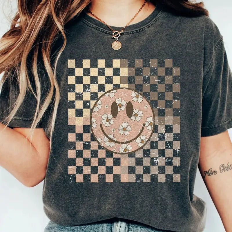 Comfort Colors Smiling Flower Shirt, Checkered Retro Shirt, Vintage Checkered T-Shirt, Smiling Flower Tee, Boho Style,...