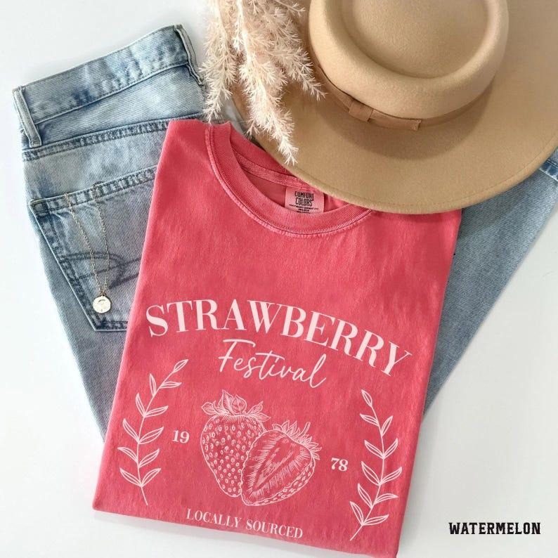Comfort Colors Strawberry Vintage Shirt, Strawberry Festival Cottagecore Shirt, Gift for Him or Her, Unisex Stylish...