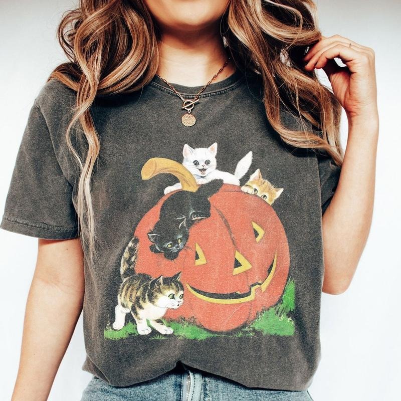 Comfort Colors Vintage 90s Cat Halloween Shirt, Retro Halloween Shirt, Spooky Season Tee, Pumpkin Shirt, Cat Lover Shirt,...