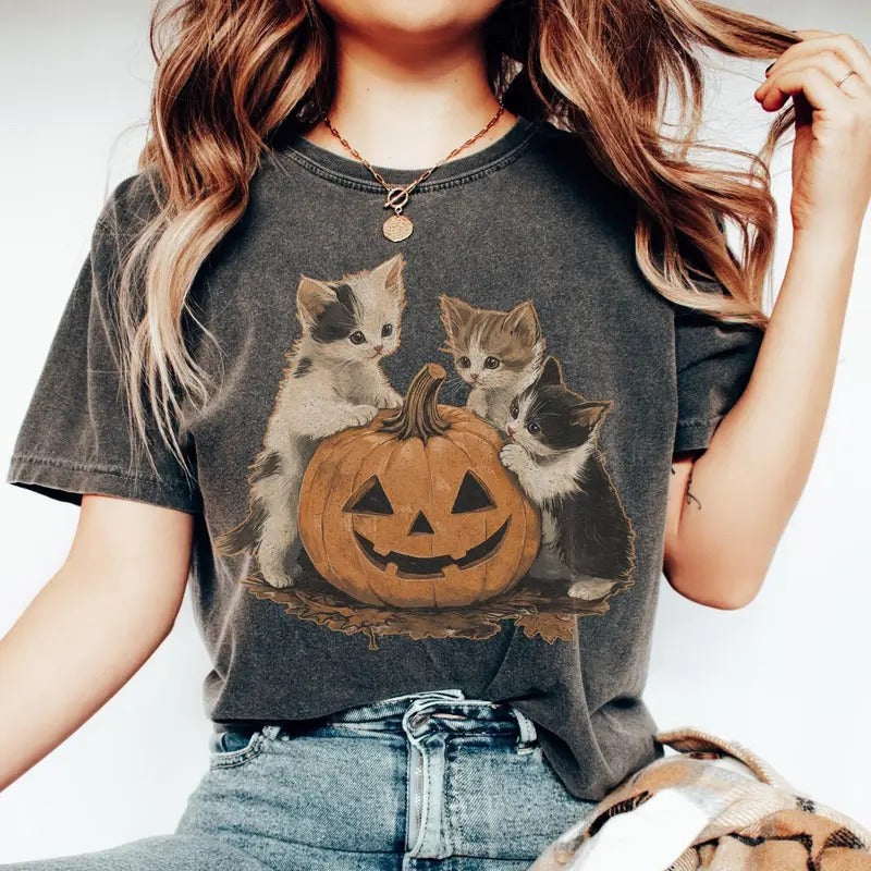 Comfort Colors Vintage 90s Cat Halloween Shirt, Spooky Season Tee, Pumpkin Shirt, Cat Lover Shirt, Black Cat Shirt,...
