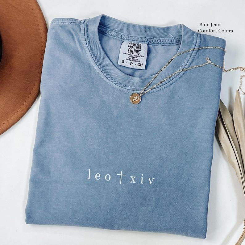Comfort color Leo XIV New Pope Unisex T-Shirt Minimalist Religious Top Pope Tshirt Leo the 14th Vatican Gift Pontiff...