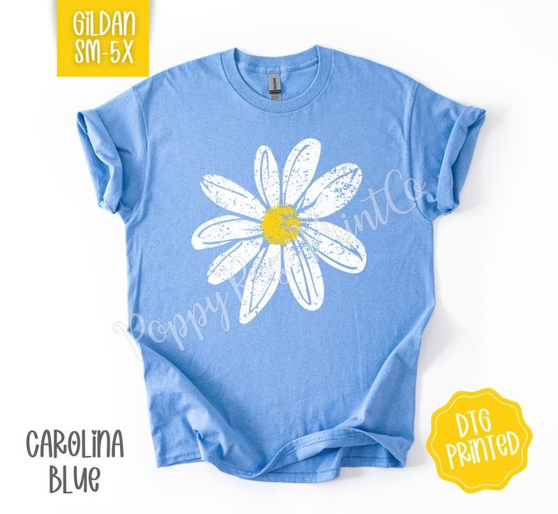 Daisy Gildan Shirt, Cute Floral Tshirt, Trendy Women's Tee, Gift for Her Graphic Print T-Shirt Hoodie, Sweatshirt