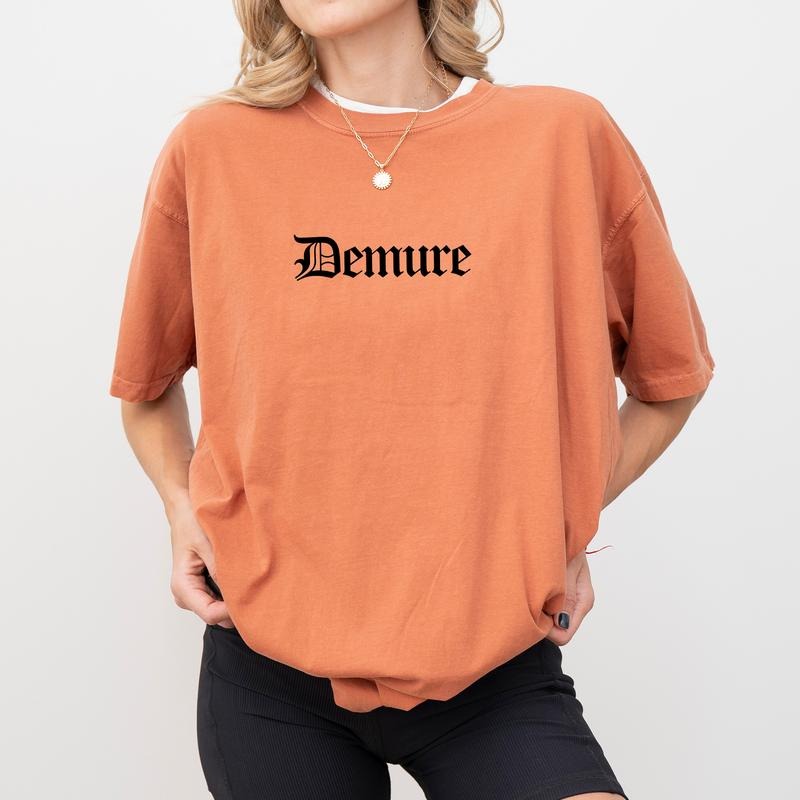 Demure Comfort Colors Shirt, Very Demure Vintage Unhinged Tees, Very Mindful Funny Women Tee, Demure Girls Retro...