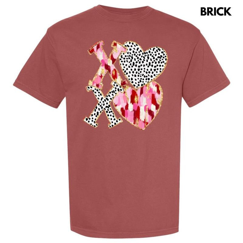 Dotted XOXO Comfort Colors T-Shirt Hoodie, Sweatshirt | HypeDripTees.com