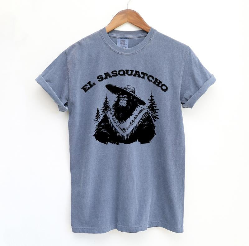 El Sasquatcho Funny Shirt, Bigfoot Comfort Colors Shirt Hoodie, Sweatshirt | HypeDripTees.com