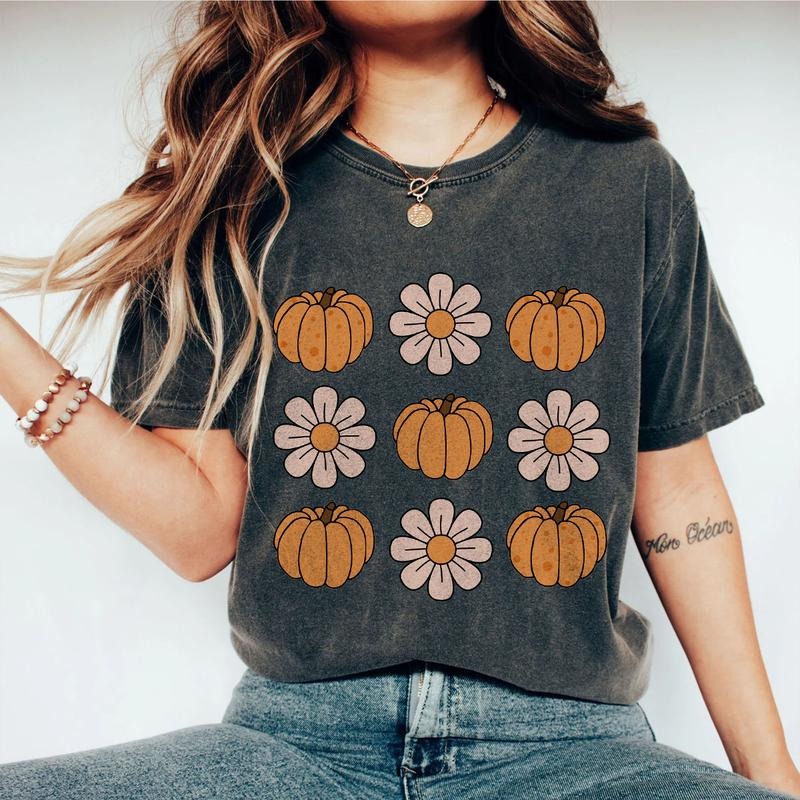 Floral Pumpkins Shirt, Vintage Shirt for Fall, Retro Pumpkin Tshirt, Cute Shirt for Fall, Autumn Pattern Tee for Her,...