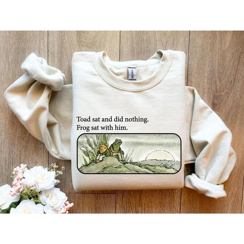 Frog And Toad Sweatshirt,Vintage Classic Book Sweatshirt,Frog And Toad Shirt,Cottagecore Aesthetic Sweatshirt,Book Lover...