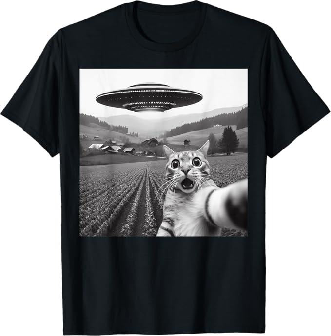 Funny Cat Shirts, Cat Selfie With Alien UFO Funny Cat Gifts For Men Women T-Shirt