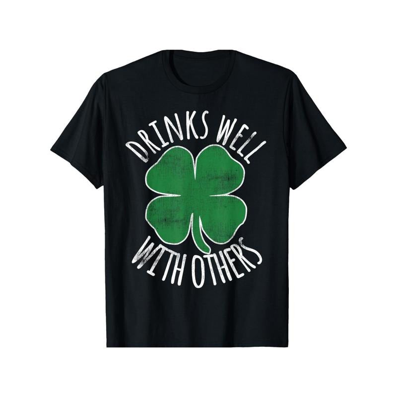 [Funny St Patricks Day T-Shirt] Funny St Patricks Day Retro Drinks Well with Others Drunk T-Shirt