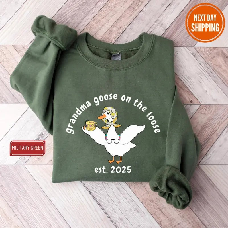 Grandma Goose On The Loose Sweatshirt, Cute Grandma Shirt, Funny Goose Gift, New Grandma Hoodie, Mothers Day Gift, Funny...