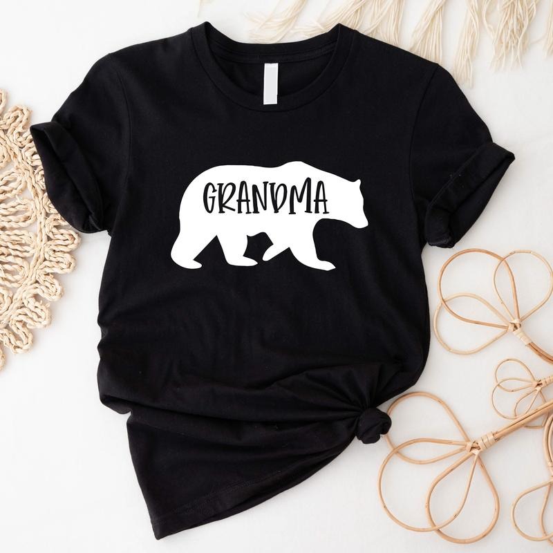 Grandma T-shirt, Cute Bear Shirt For Grandmother, New Grandma Birthday Gift Tee, Mother's Day Shirt, Baby Announcement...