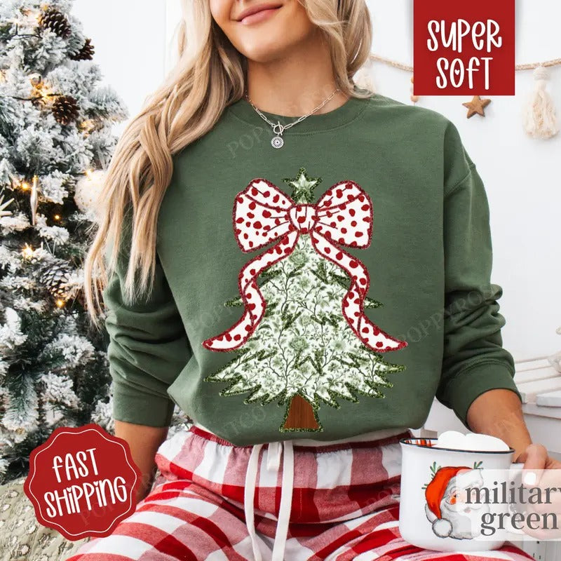 Green Floral Christmas Tree Sweatshirt, Coquette Christmas Sweater, Women's Holiday Crewneck T-Shirts, Hoodie