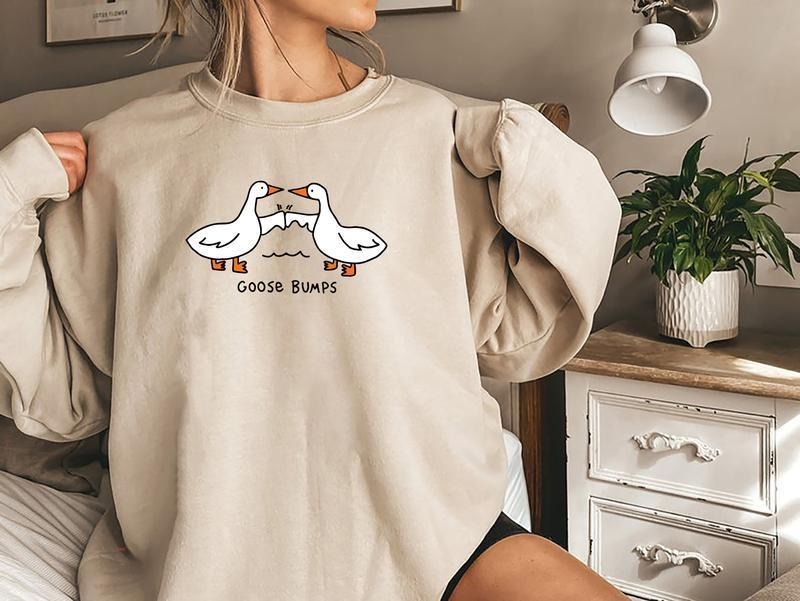 Funny Goose Bump Silly Goose Meme Trend T-shirt/Sweatshirt/Hoodie | HypeDripTees.com