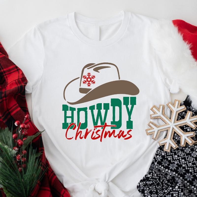 Howdy Christmas Shirt, Matching Family Christmas Party Tee, Unisex Country Christmas T-Shirt, Cowgirl Xmas Vibes Shirt,...
