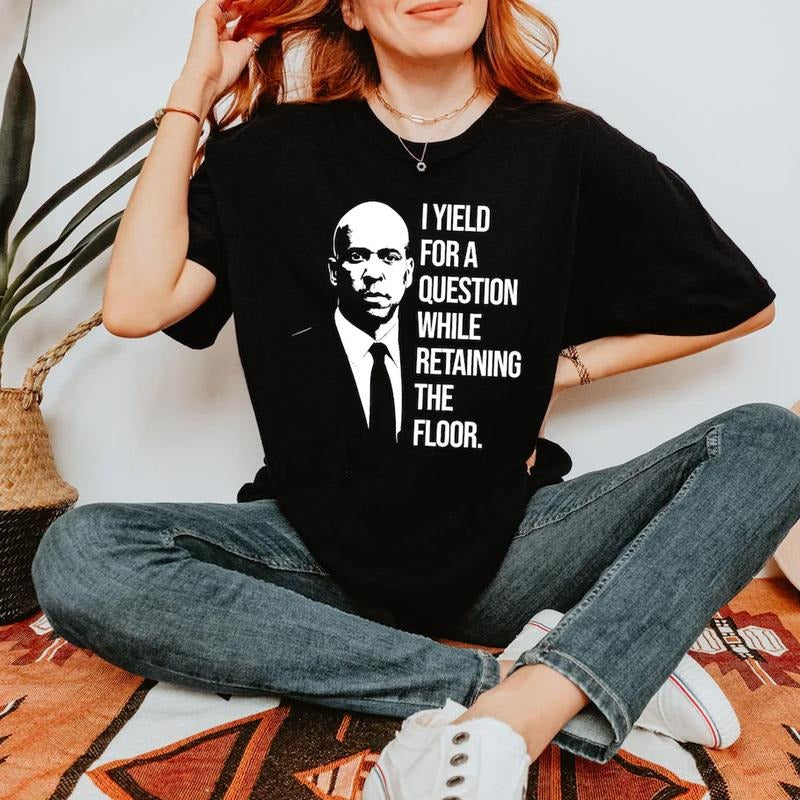 I Yield For A Question While Retaining The Floor Shirt, Booker T-shirt Hoodie, Sweatshirt | HypeDripTees.com