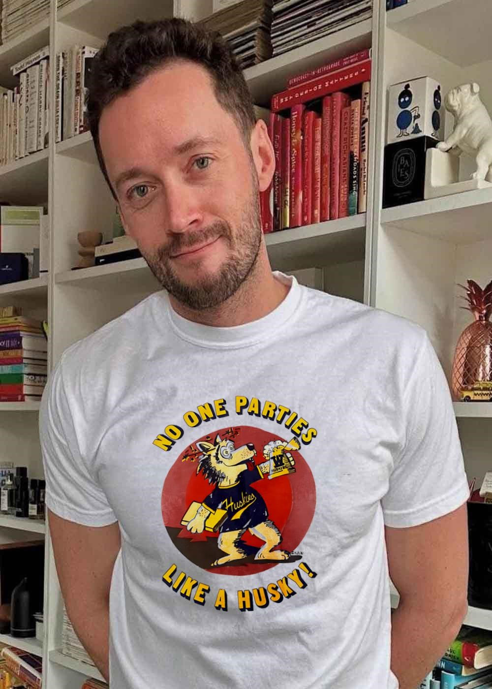 LB81 Wolf Drinking Beer and Carrying Book No One Parties Like a Husky Shirt