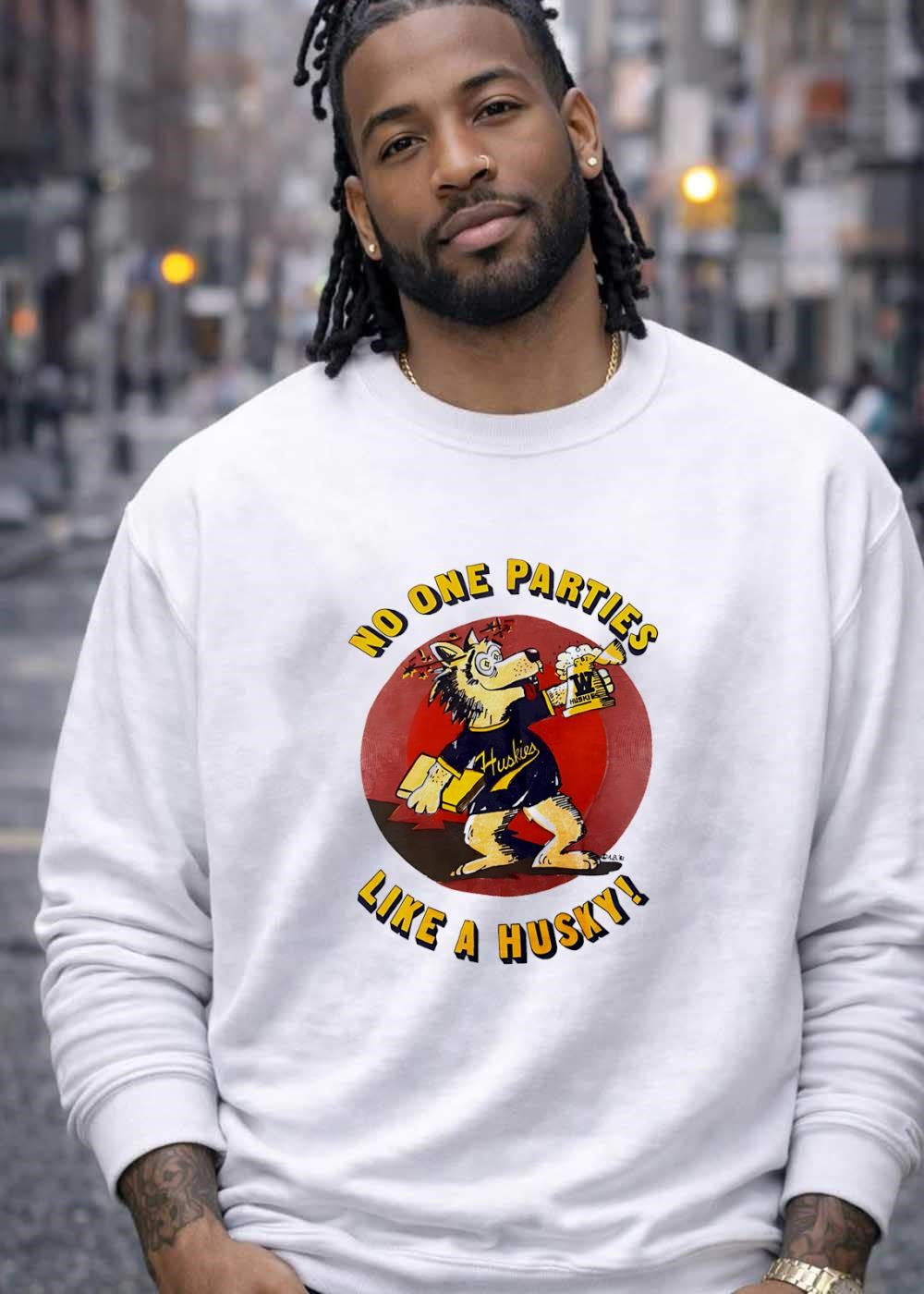 LB81 Wolf Drinking Beer and Carrying Book No One Parties Like a Husky Shirt