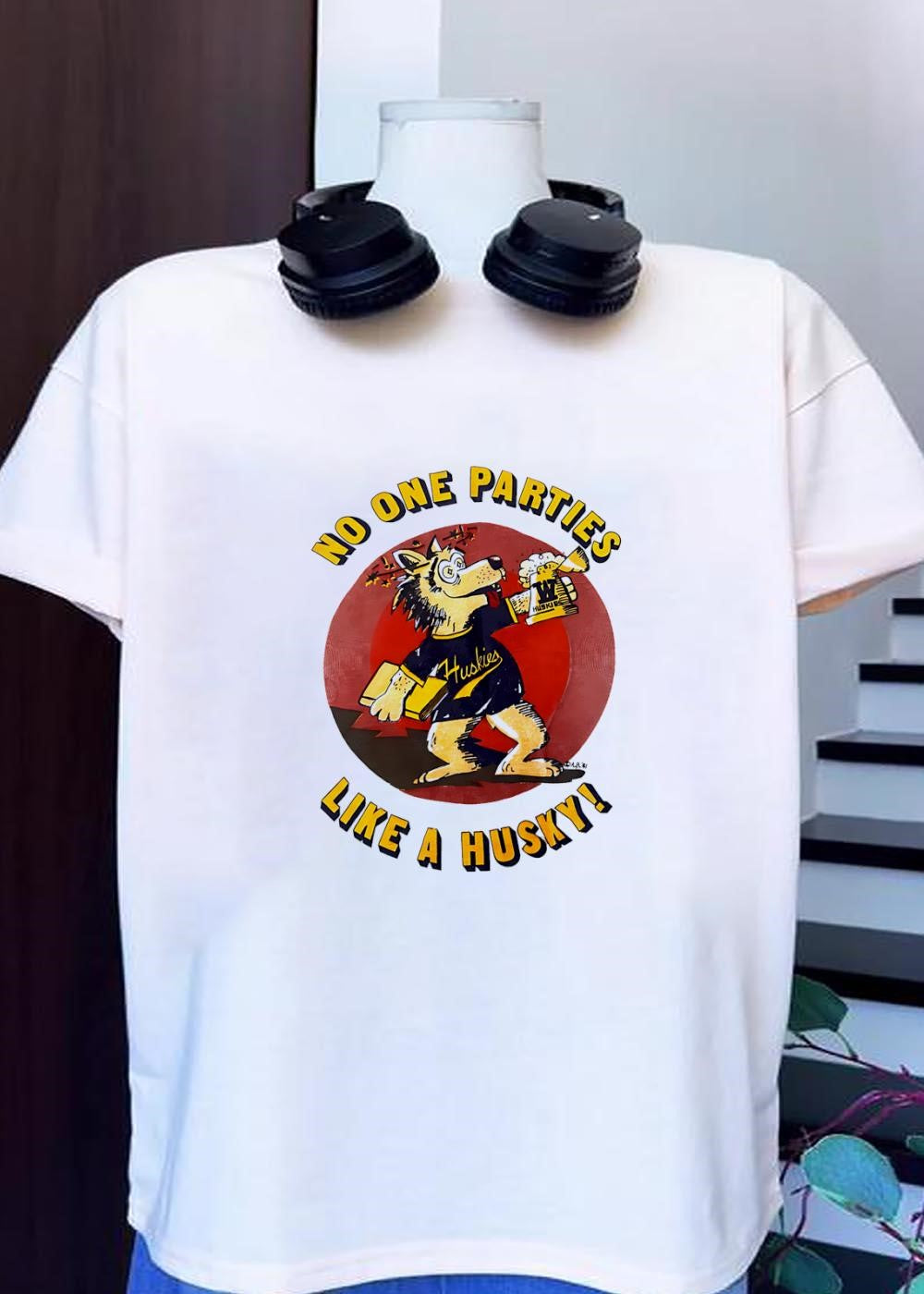 LB81 Wolf Drinking Beer and Carrying Book No One Parties Like a Husky Shirt