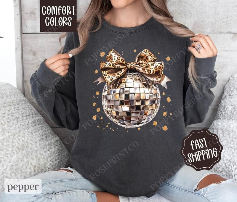 Leopard Disco Bow Comfort Colors Sweatshirt, New Year's 2025 Women's Crewneck, NYE Women's Sweater T-Shirts, Hoodie