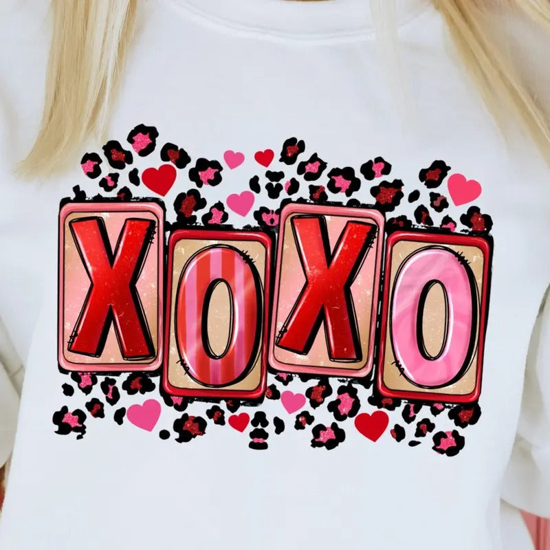 Leopard XOXO Unisex Gildan Sweatshirt T-Shirts, Hoodie | HypeDripTees.com
