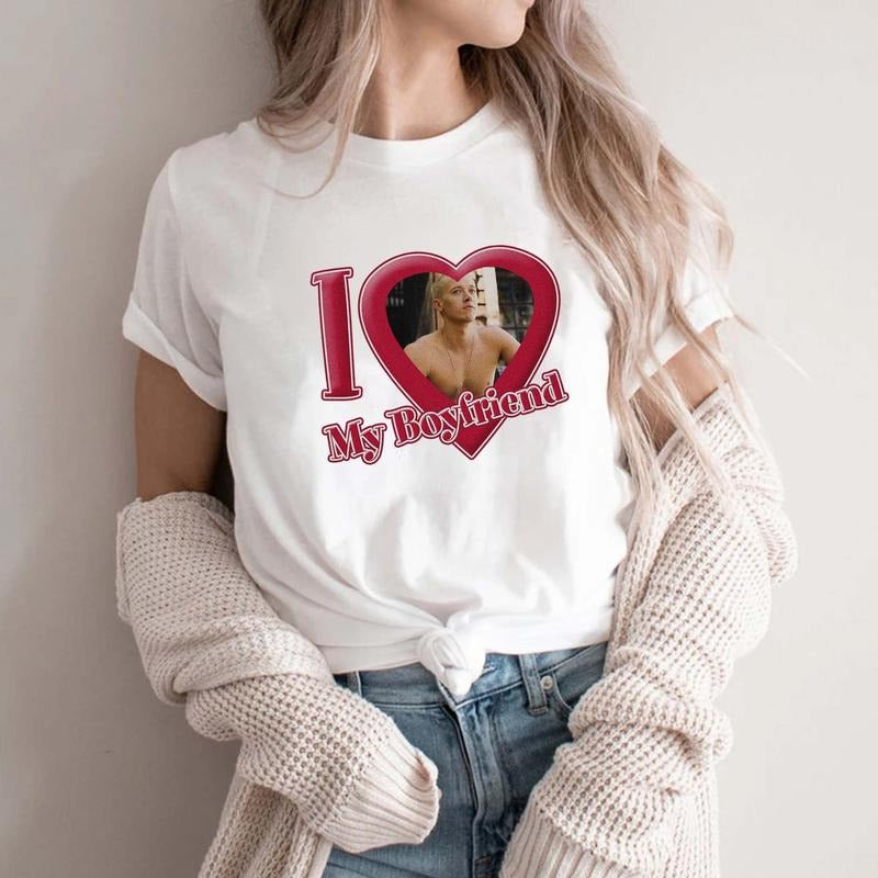 Love Snow T-Shirt Sweatshirt Hoodie Unisex | HypeDripTees.com
