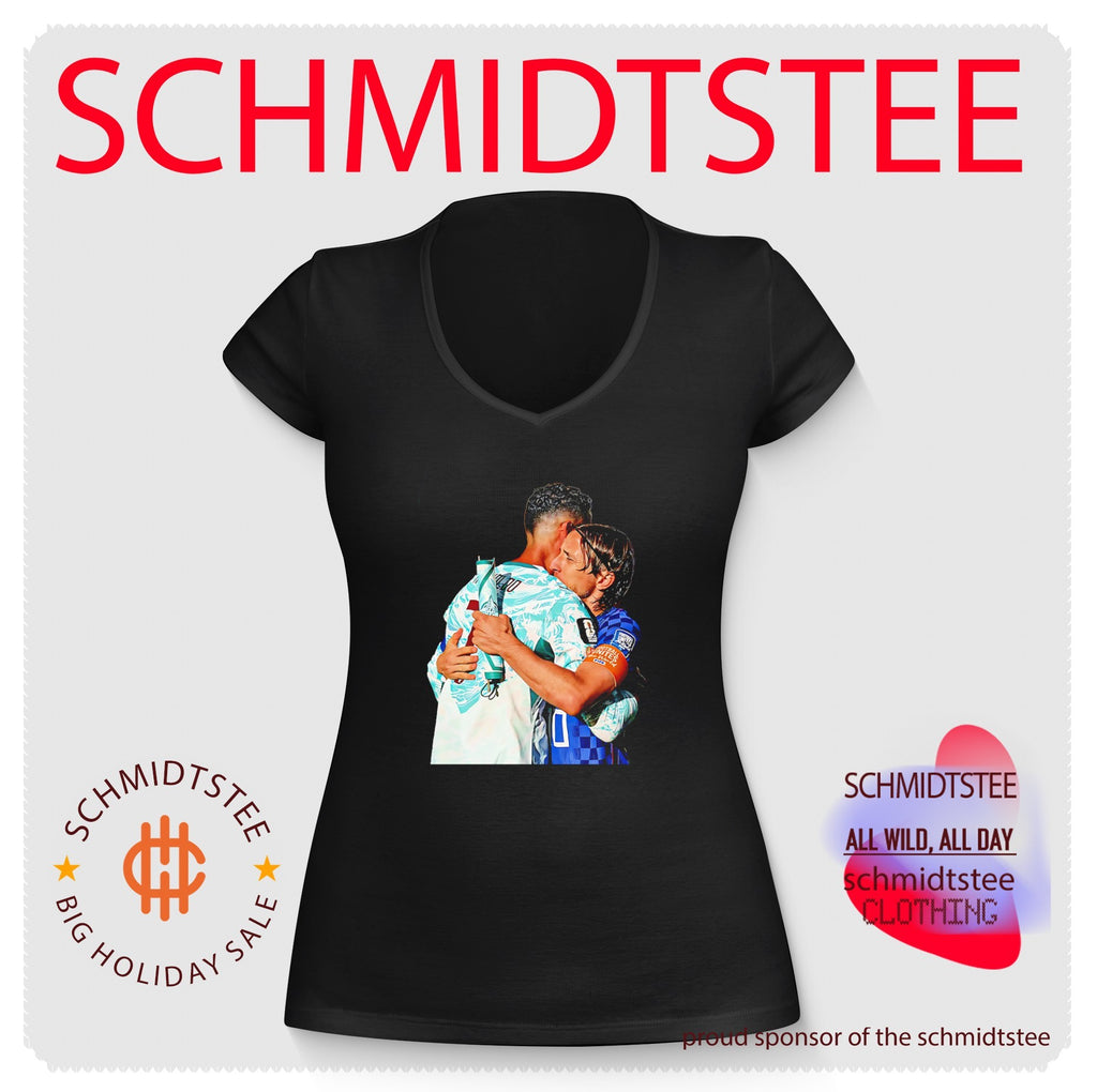 Luka Modric and Cristiano Ronaldo hugging moment shirt