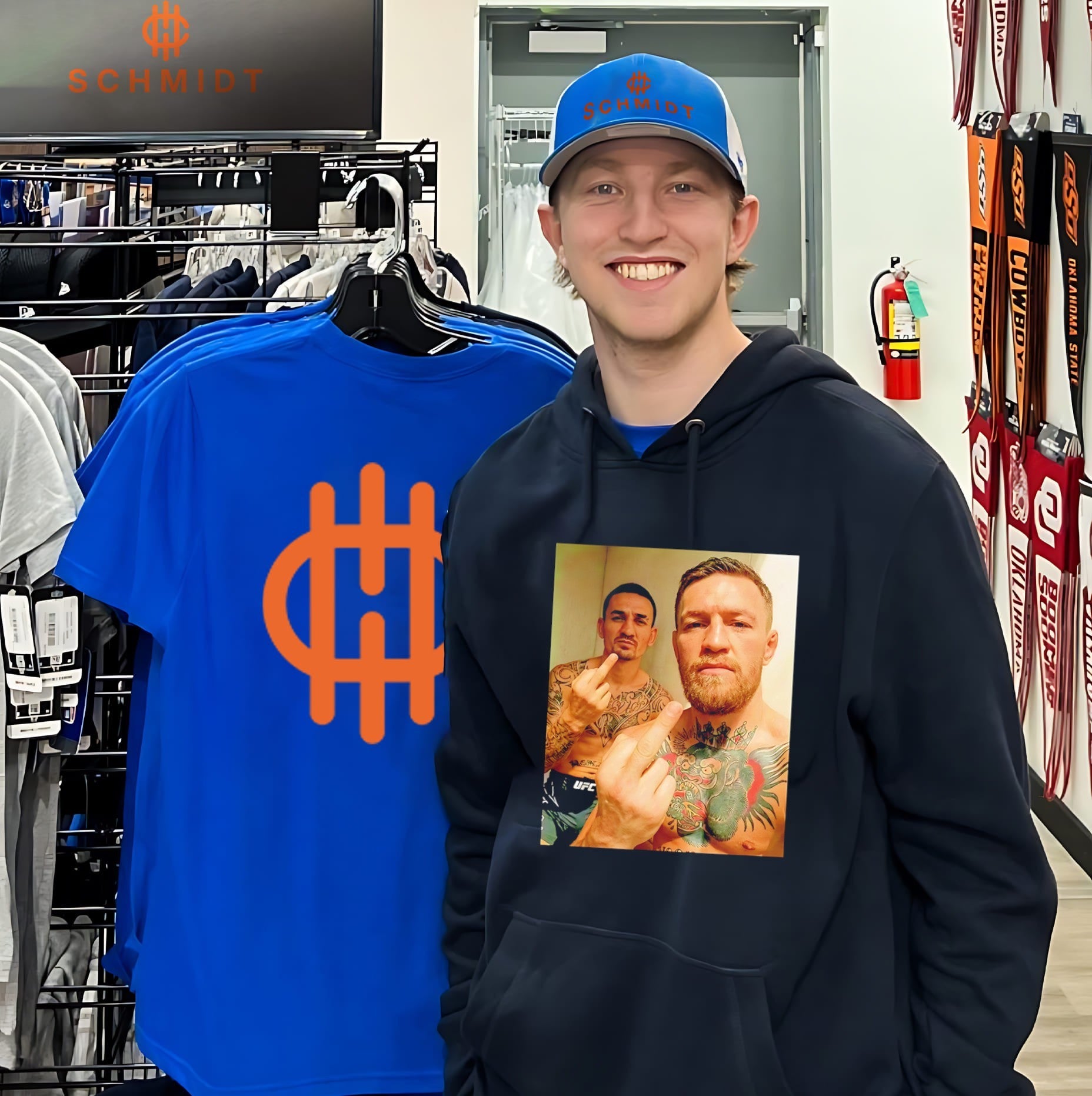 Max Holloway & Conor Mcgregor middle finger UFC photo shirt