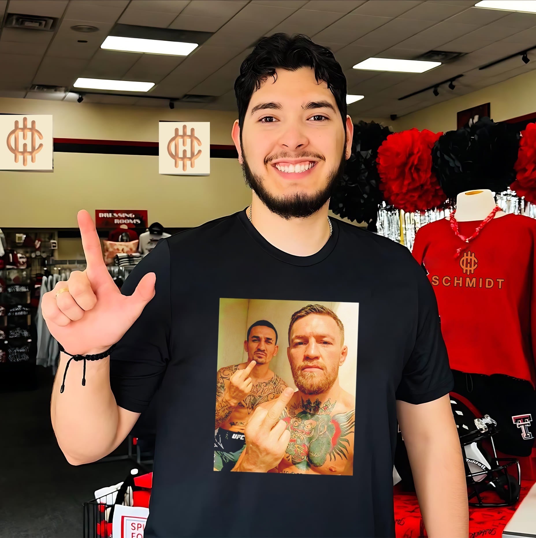 Max Holloway & Conor Mcgregor middle finger UFC photo shirt