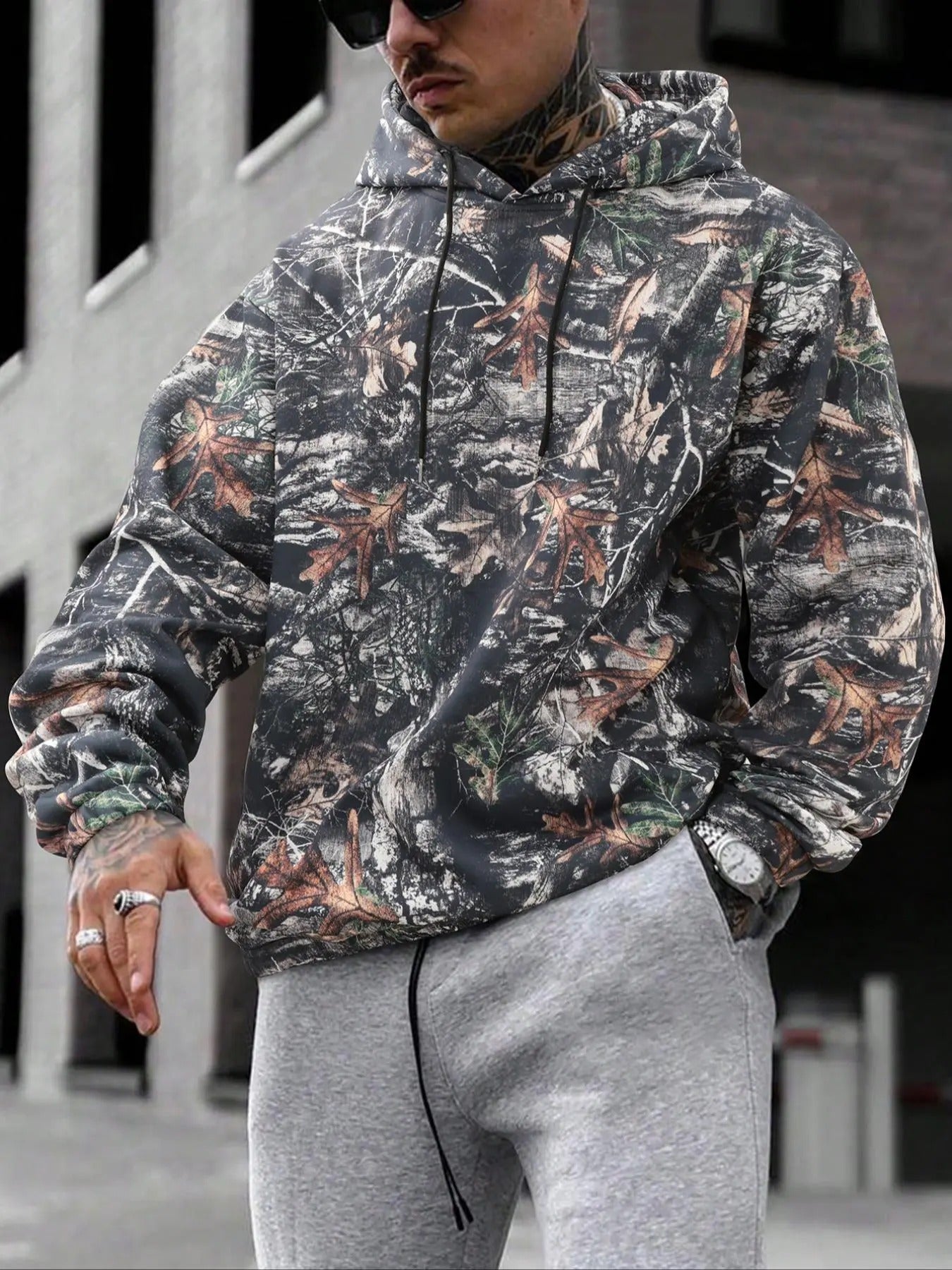Men's Tree Camo Print Drawstring Hoodie, Street Fashion Casual Regular Fit Hooded Sweatshirt for Daily Holiday Outdoor...