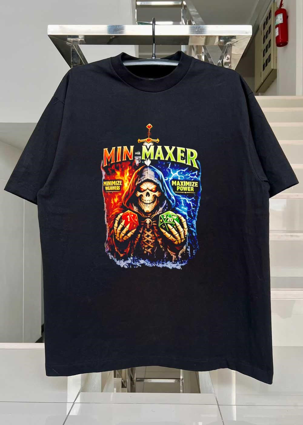 Min-Maxer Skull Gaming Apparel Minimize Weakness Maximize Power D20 T-Shirt