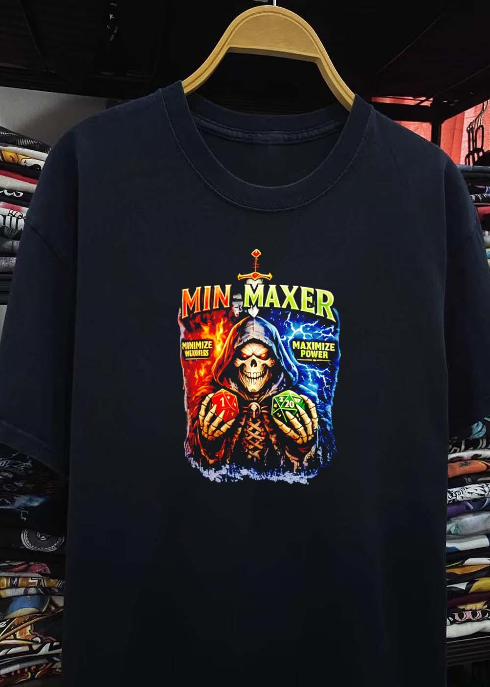 Min-Maxer Skull Gaming Apparel Minimize Weakness Maximize Power D20 T-Shirt