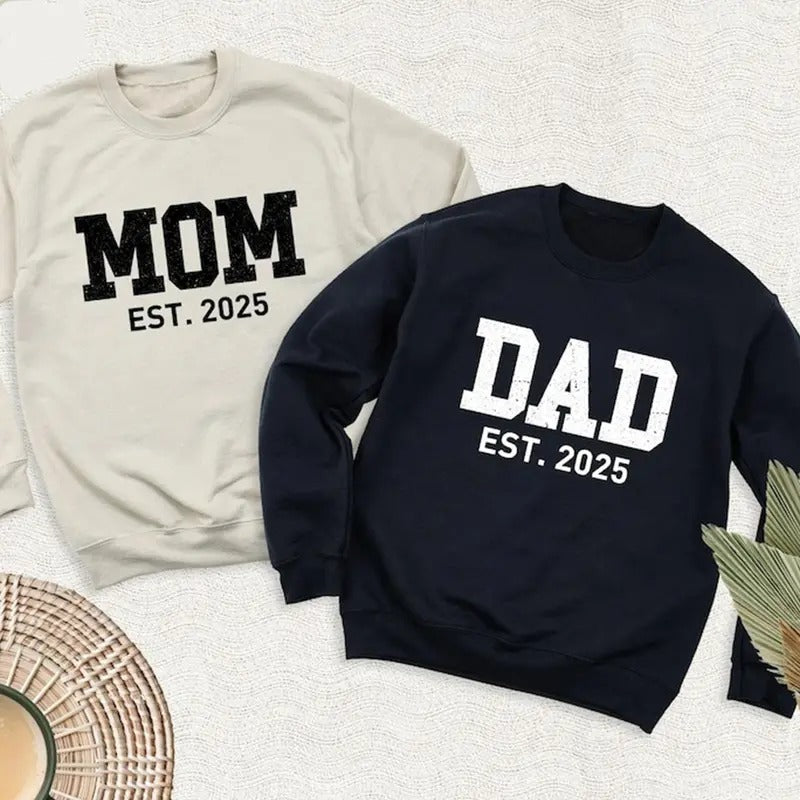 Mom Dad Est 2025 Sweatshirt, Pregnancy Announcement Sweatshirt, New Year Mama Dada Gift Long Sleeve Shirt, New Mommy...