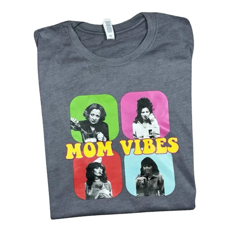 Mom vibes Graphic Unisex Fit T-shirt - Womenswear casual unisex T-shirt - funny graphic tees