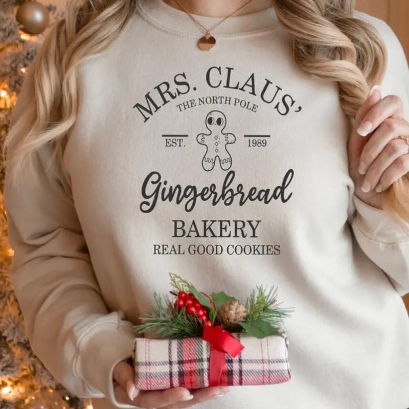 Mrs Claus Gingerbread bakery Crewneck Sweatshirt T-Shirts, Hoodie | HypeDripTees.com