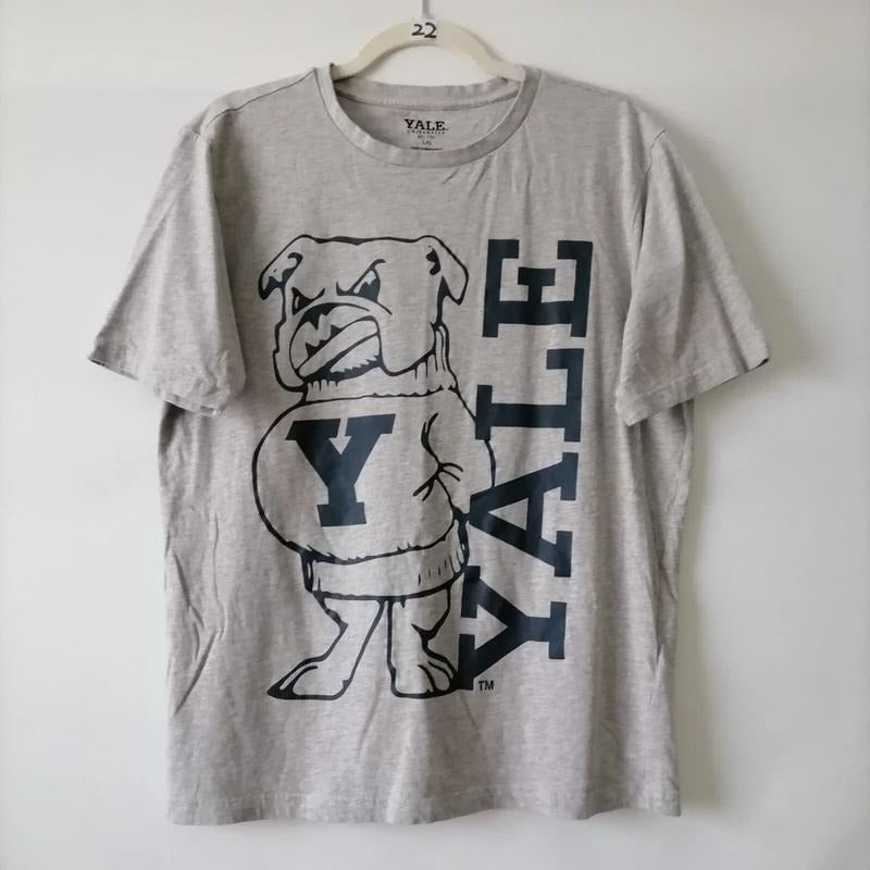 NCAA Yale University Bulldogs Gray  Unisex T-shirt Sweatshirt Hoodie 36 | HypeDripTees.com