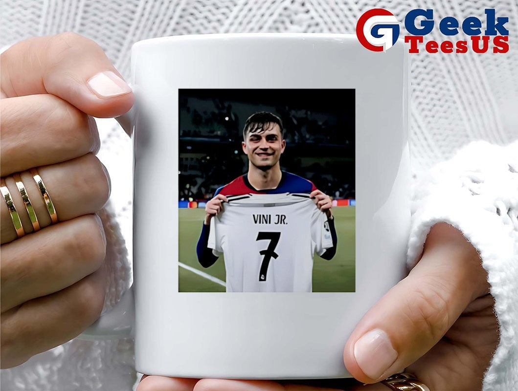 Pedri Pulling Vini Jr 7 photo shirt