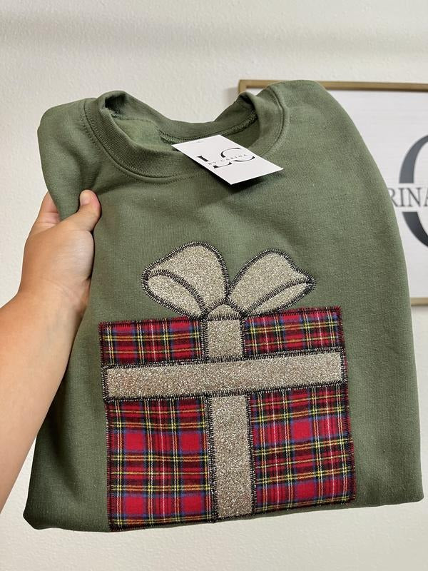 Plaid Gift Box Embroidered Sweatshirt Olive Green Christmas Crewneck Cozy Holiday Pullover for Festive Wear Cute Design...