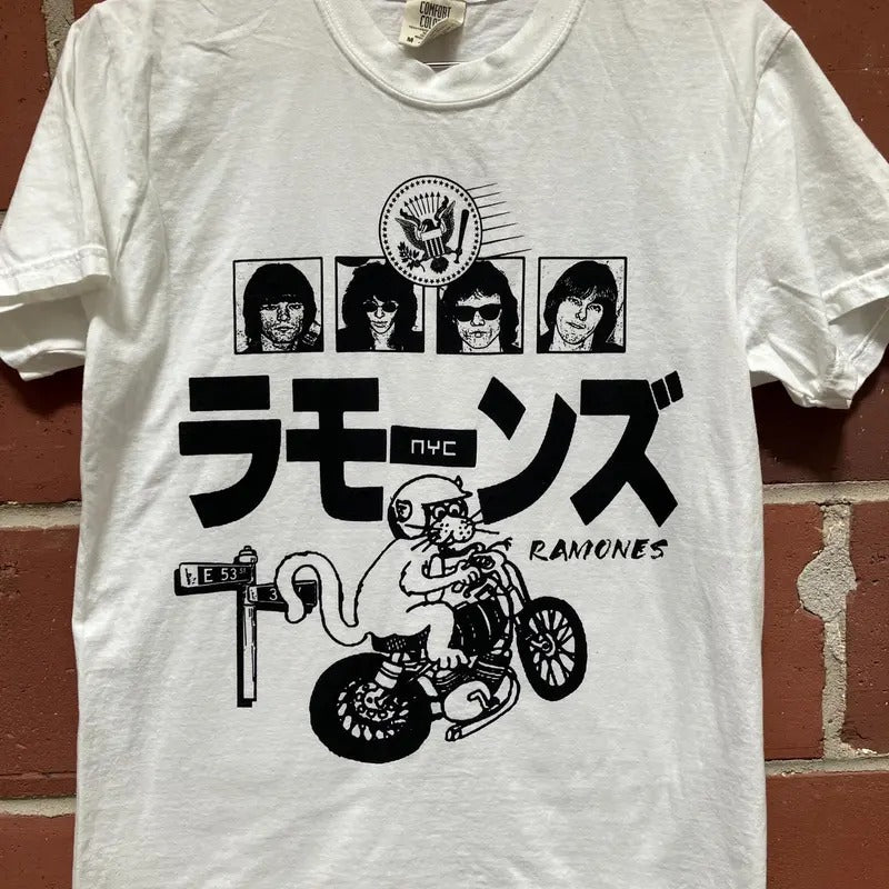 Ramønes fan art T-shirt, Gift For Her Hoodie, Sweatshirt | HypeDripTees.com