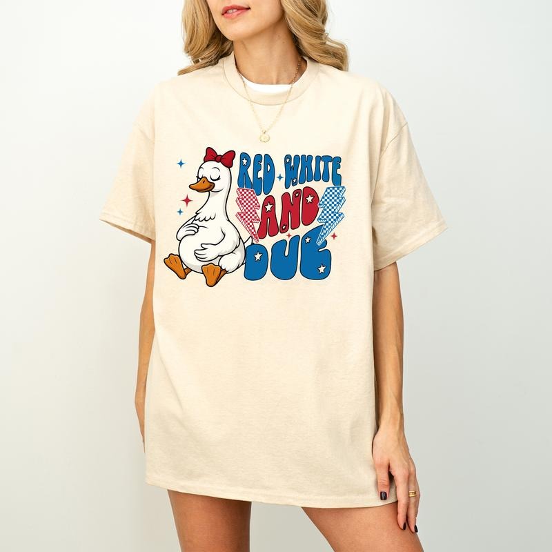 Red White and Due T-Shirt, Funny Pregnant Goose 4th of July T-Shirt, Patriotic Mama Goose T-Shirt, New Mom T-Shirt, Retro...