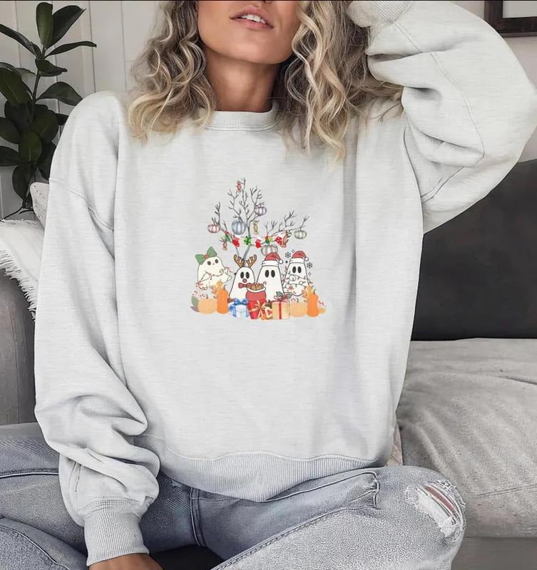 Retro Ghost Santa Christmas gift sweatshirt Cute Christmas sweatshirt spooky Christmas sweatshirt Holly days gift ideal...