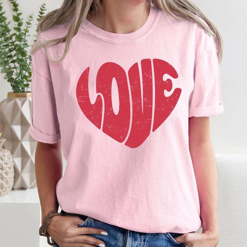 Retro Love Heart, Vintage, Comfort Colors Tshirt, Valentine's Day, Valentine's Day Comfort Colors Tshirt, Women's Graphic...